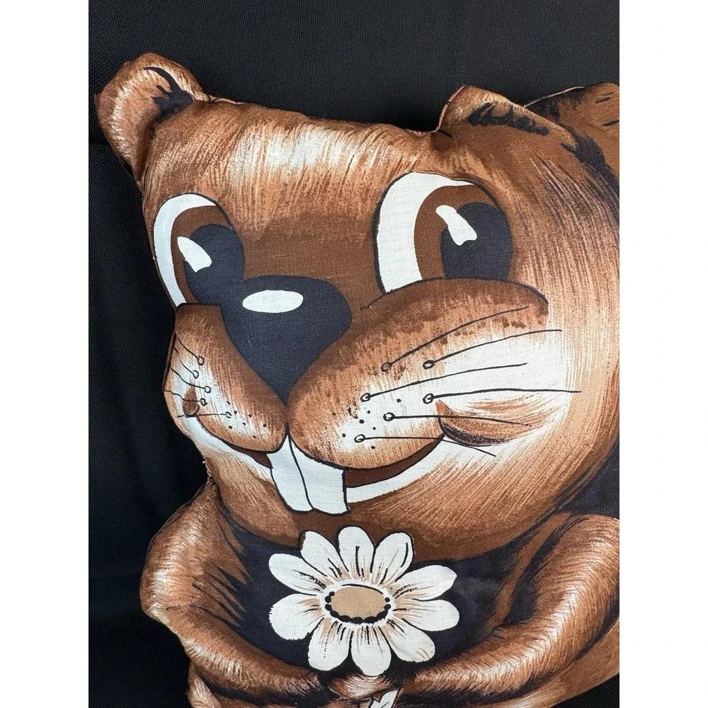 Vintage Beaver With Daisy Shaped Novelty Throw Pillow Daisy 13